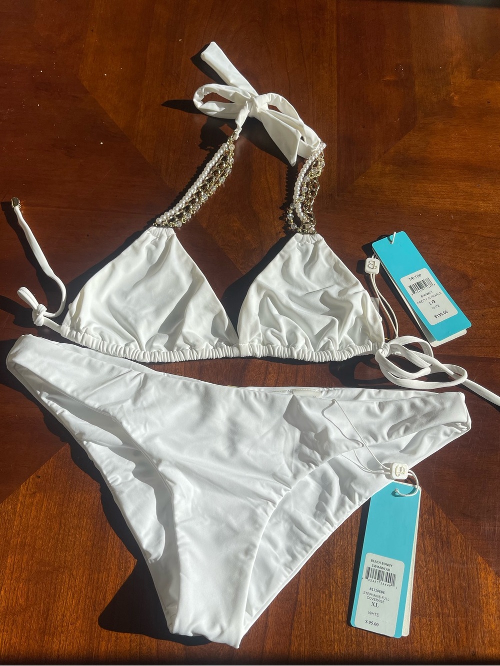 ON RESERVE FOR DIVADAR…NWT Pearl bikini set L TOP ONLY